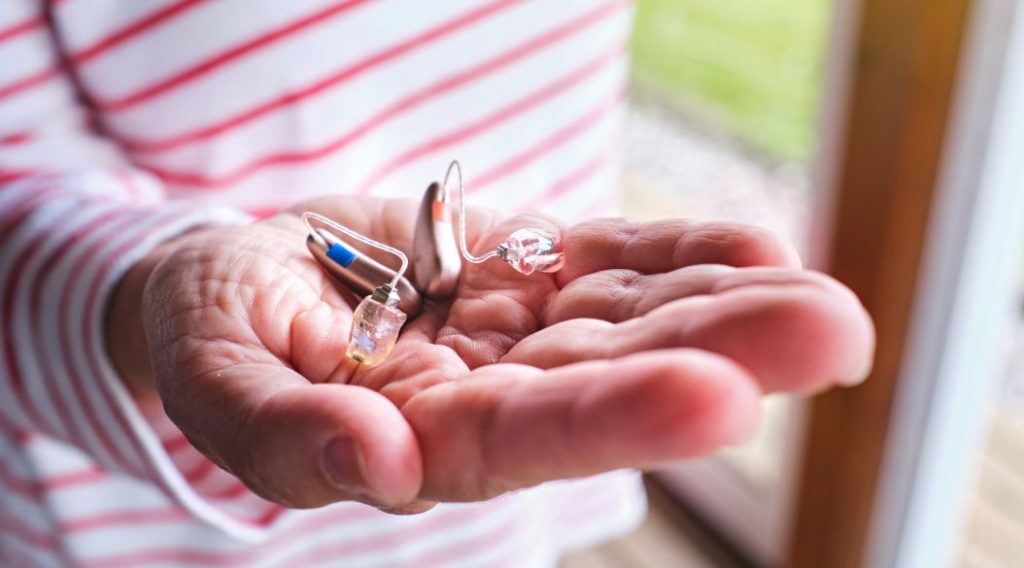 auditivo-dispositivos auditivos