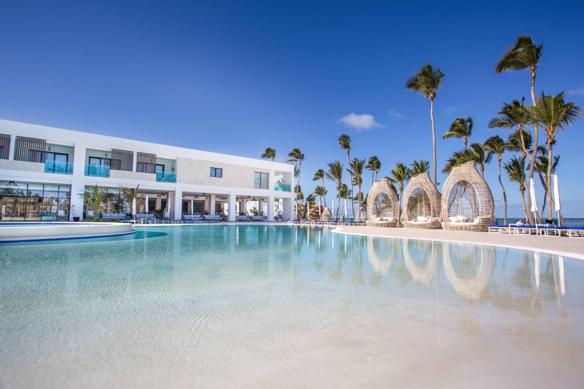 cascada lobby punta cana republica dominicana